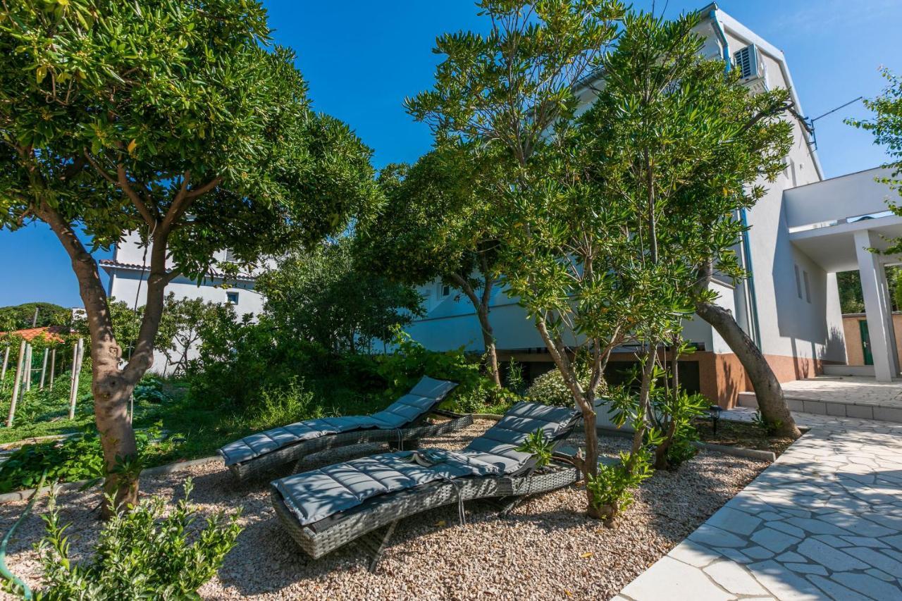 Apartments And Rooms Bianca Barbat na Rabu Exterior foto